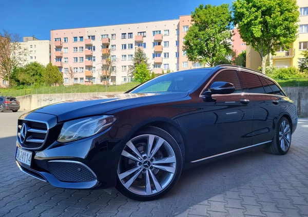Mercedes-Benz Klasa E cena 84900 przebieg: 270000, rok produkcji 2019 z Nysa małe 232